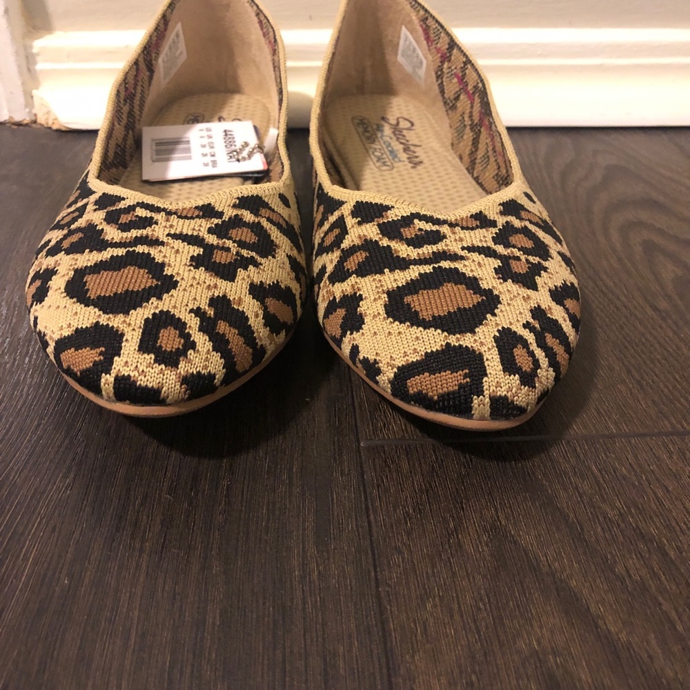 Sketchers stretch fit Air Cooled memory foam flats